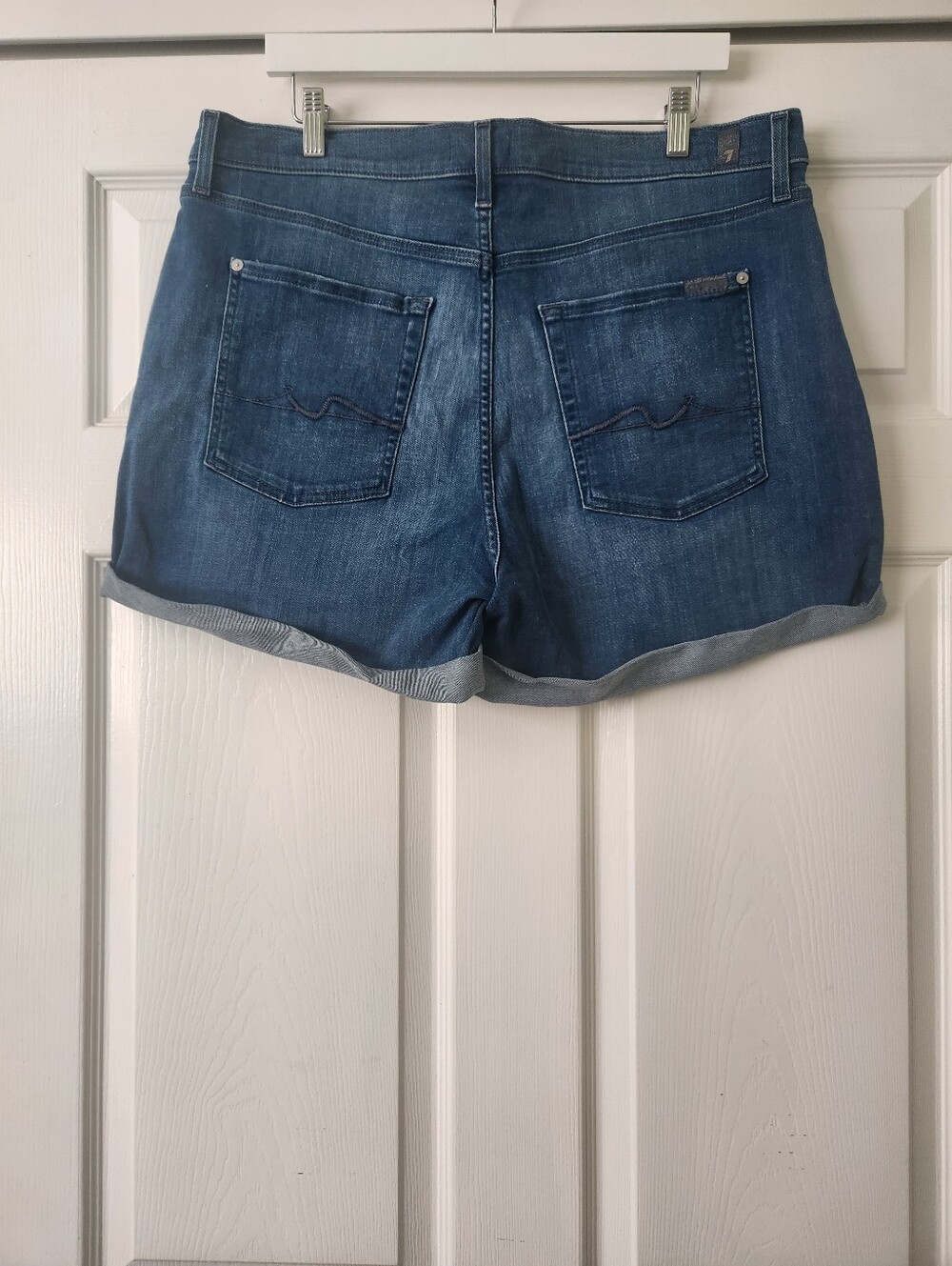 7 For All Mankind Blue Rolled Hem Denim Shorts Women's 34 - Picture 5 of 5